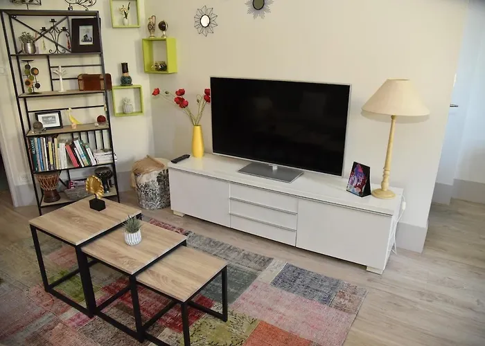 Apartamento Calme Et Confort Centre Avec Parking Privé