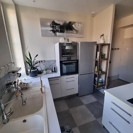 Calme Et Confort Centre Avec Parking Prive Apartament *